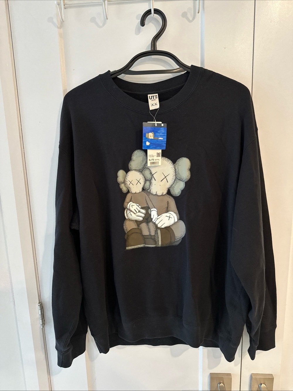 Uniqlo x Kaws Crewneck Companion Crewneck Sweater Black Mens Size XL - Brand New